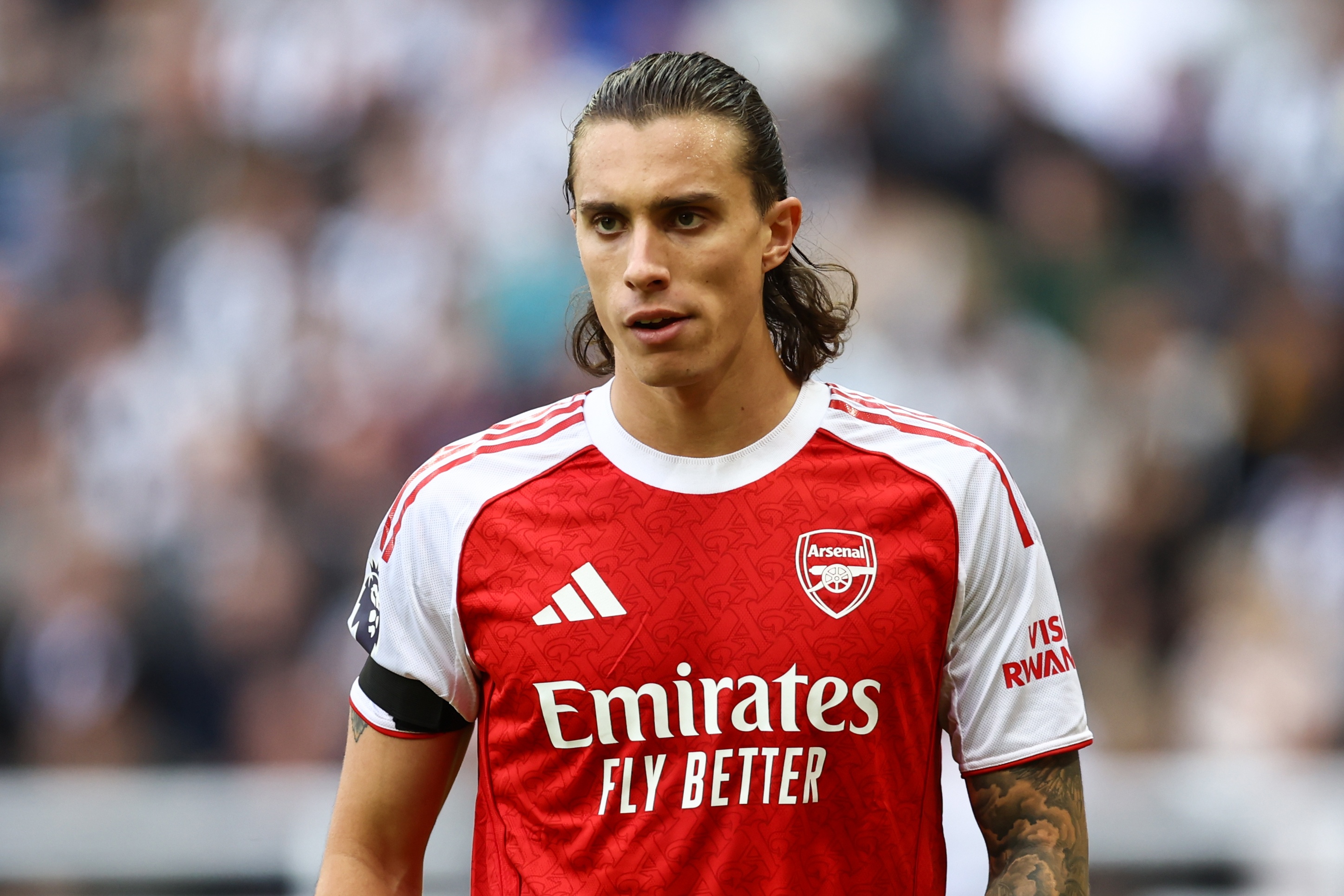 PG电子官方网站-英媒：萨利巴、梅里诺等4人缺席周二训练，卡拉菲奥里参加训练